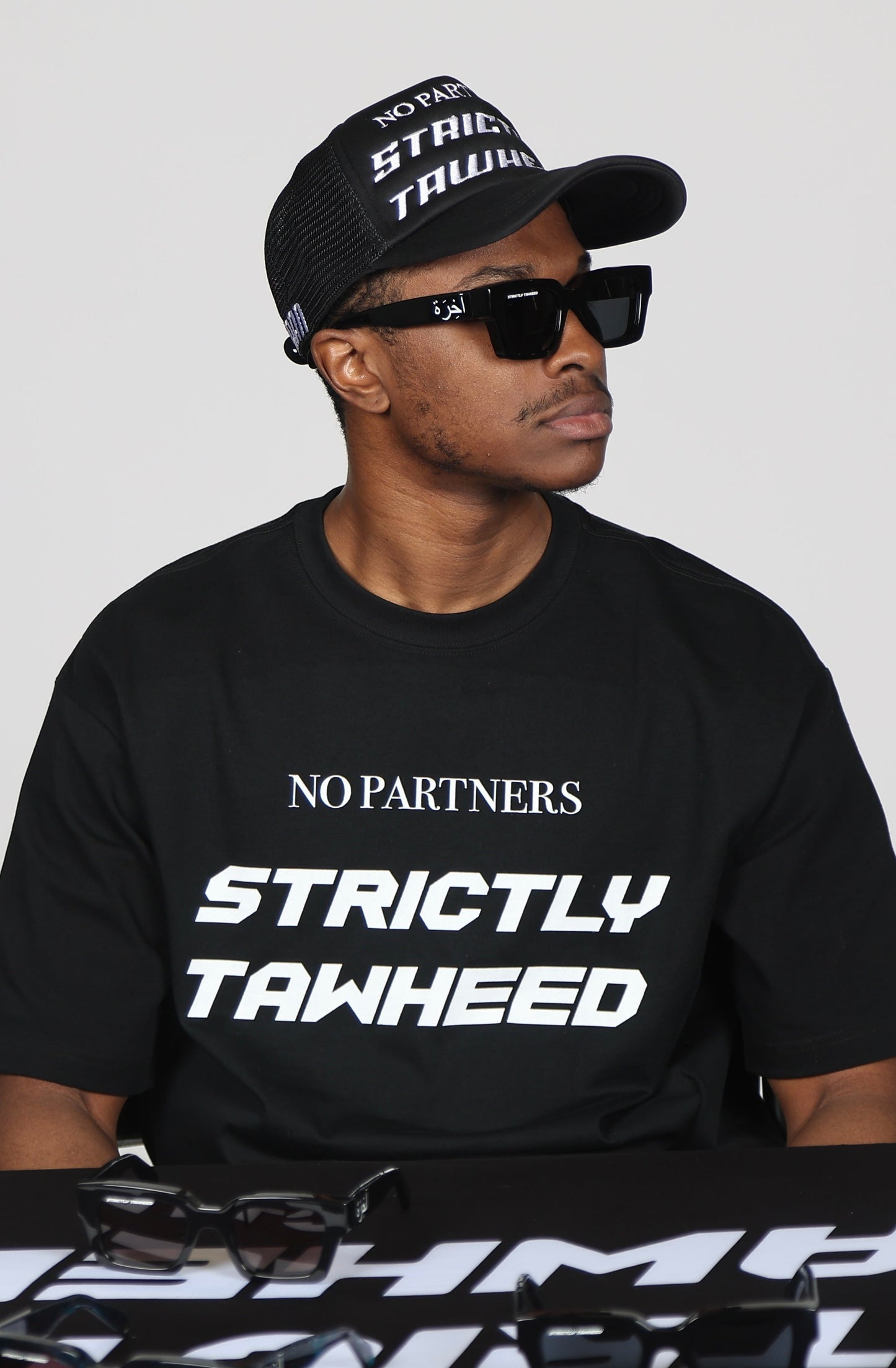 Akhirah Black Sunglasses