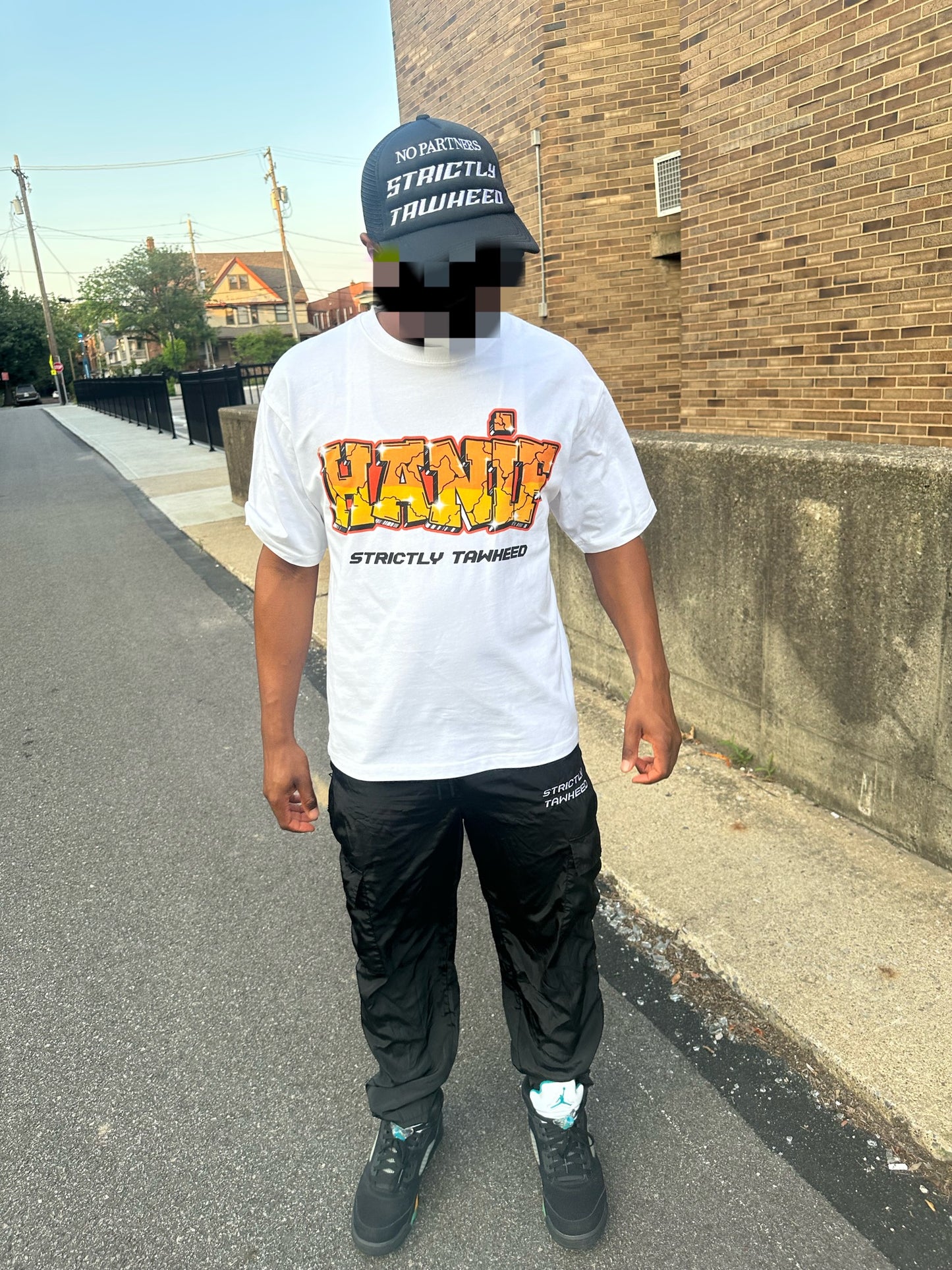 Hanif Tee