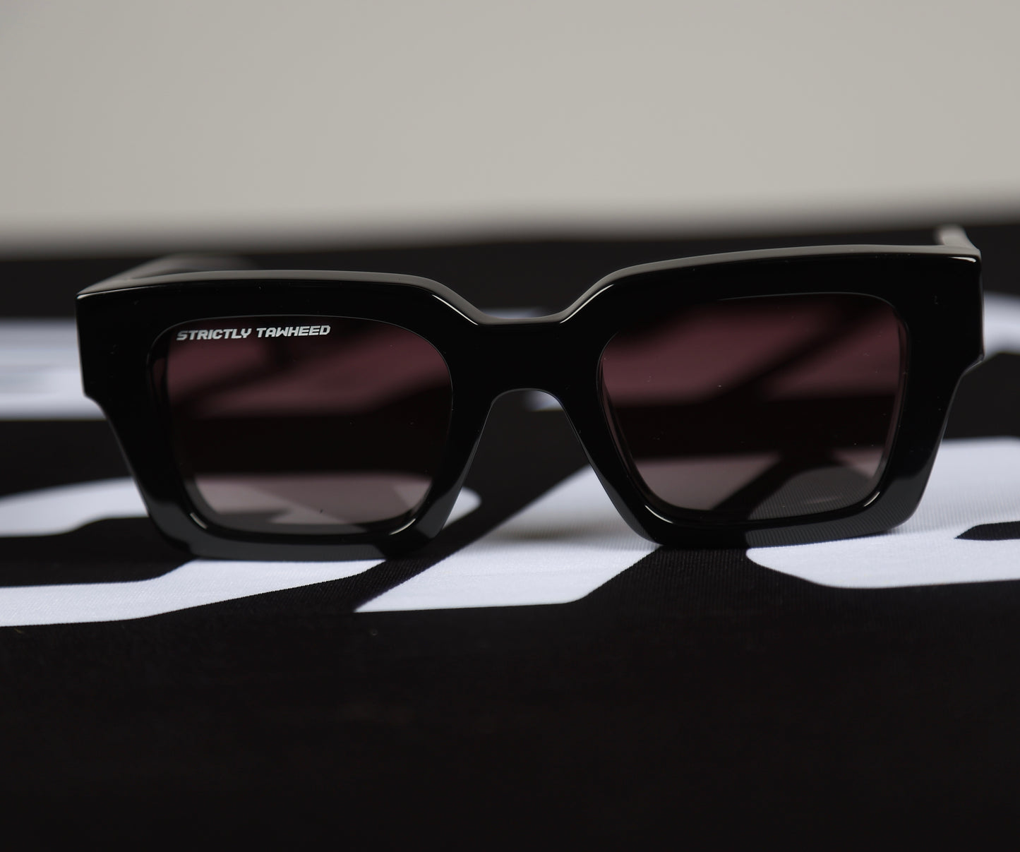 Akhirah Black Sunglasses